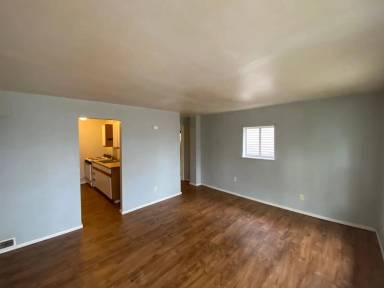 Main picture of 217 W 8th St