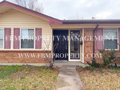 Main picture of 304 Clary Dr
