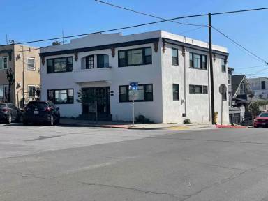Main picture of 141 W Ivy St