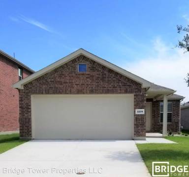 Main picture of 3209 Barred Owl Way