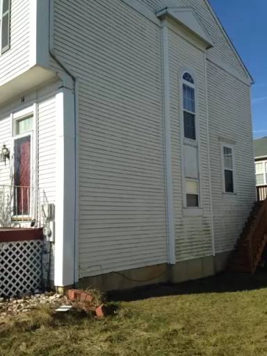 Main picture of 14 Creek Ln