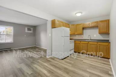 Main picture of 560 E Cherry St