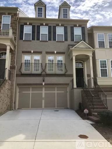Main picture of 1867 Ridgemont Ln
