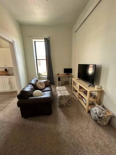 Main picture of 329 N Riverfront Dr