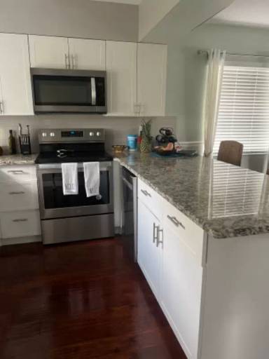 Main picture of 178 SE Village Dr