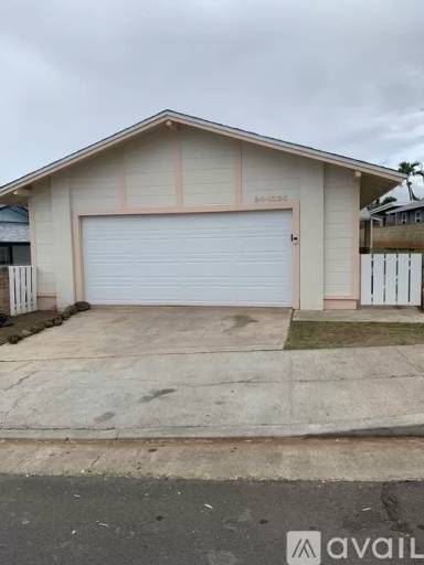 Main picture of 94-1024 Kaaholo St