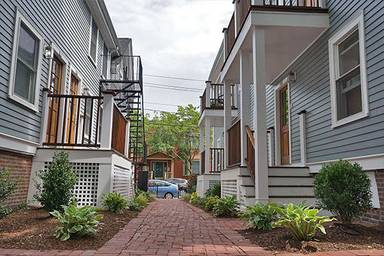 Main picture of 117 Pleasant St
