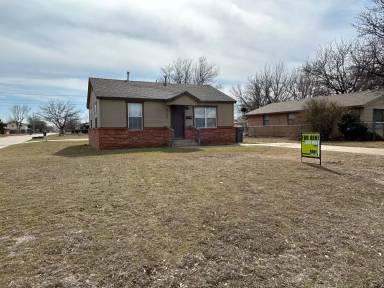 Main picture of 6202 NW Elm Ave