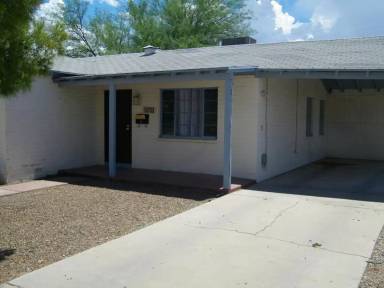 Main picture of 2702 E 18th St