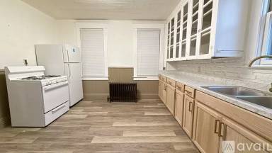 Main picture of 250 Ideal St