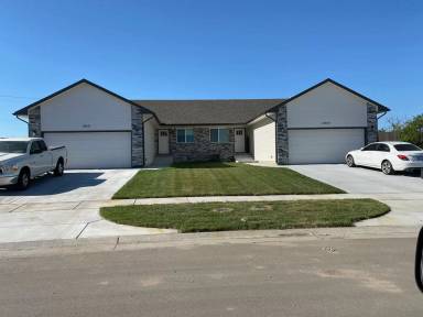 Main picture of 10509 E Conifer St