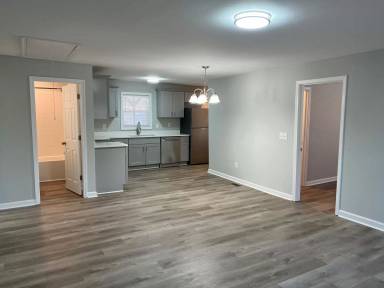 Main picture of 2200 Ney Ct