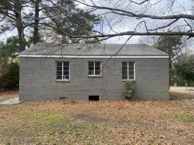 Main picture of 820 Harbison Dr