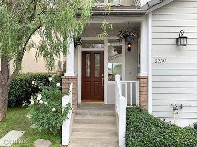 Main picture of 27131 Manor Cir