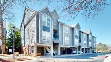 Main picture of 521 N Graham St