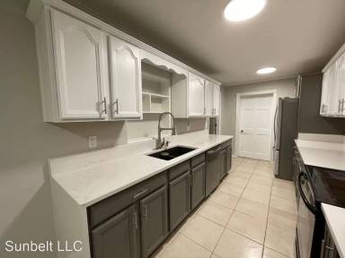 Main picture of 420 1st St