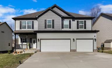 Main picture of 383 Barry Dr