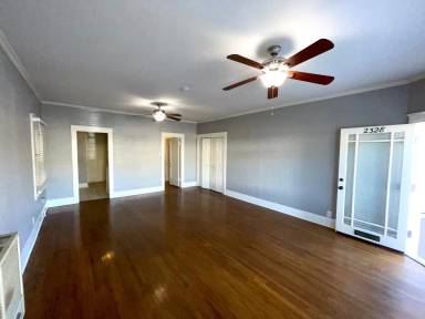 Main picture of 2325 E 2nd St