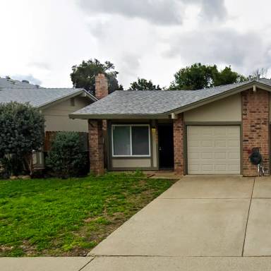 Main picture of 2660 Los Nogales Way