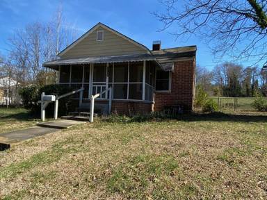 Main picture of 290 Caulder Cir