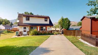Main picture of 122 Vista Dr