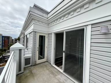 Main picture of 520 2nd Ave W