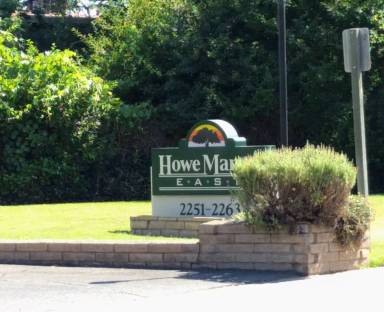 Main picture of Howe Manor East
