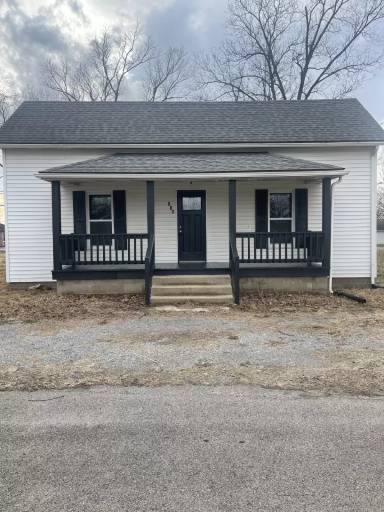 Main picture of 111 Elm St