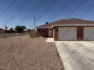 Main picture of 1720 W 12th St