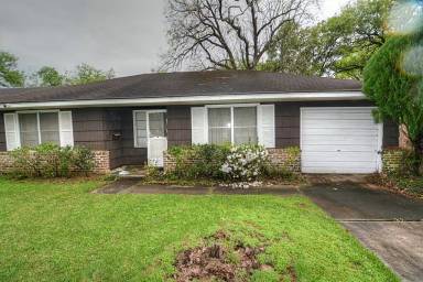 Main picture of 5610 Elmlawn Dr