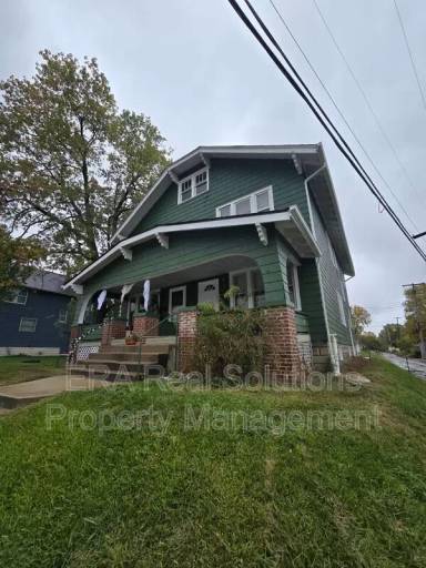 Main picture of 1976 Sullivant Ave