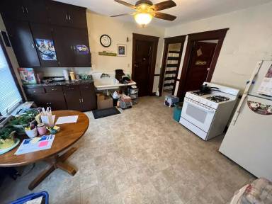 Main picture of 2556 N Weil St