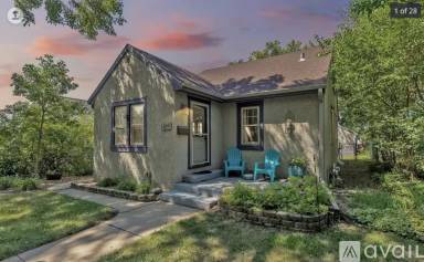 Main picture of 817 S Menlo Ave