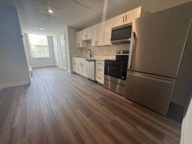 Main picture of 2 Pleasant St