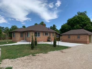 Main picture of 2106 S Taft Hill Rd
