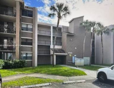 Main picture of 3561 SW 117th Ave
