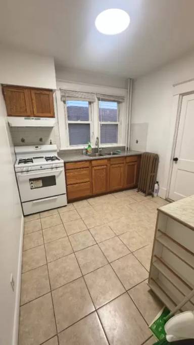 Main picture of 51 Russell Rd