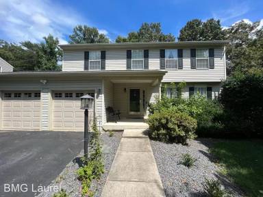 Main picture of 8213 Climbing Fern Ct