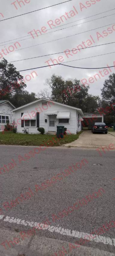 Main picture of 204 Magnolia St