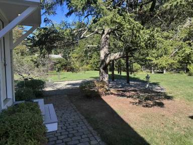 Main picture of 16 Richards Dr