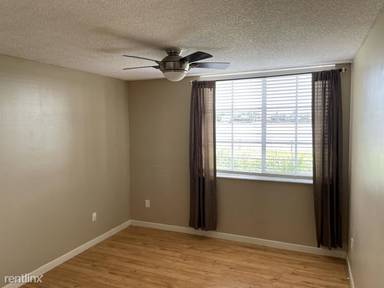 Main picture of 180 Yacht Club Way