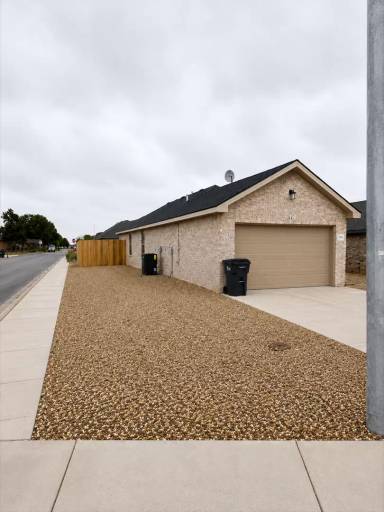 Main picture of 7701 Date Ave