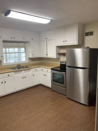 Main picture of 1494 Meadowthorpe Ave