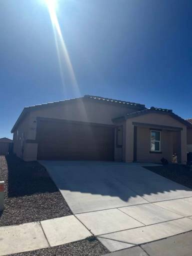 Main picture of 1617 W Cottonwood Bluffs Dr