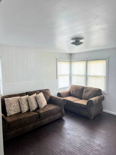 Main picture of 50 Mount Vernon Dr
