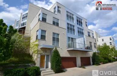 Main picture of 2121 N Riverboat Rd