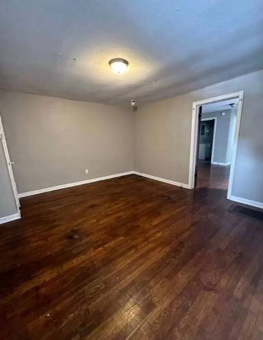 Main picture of 404 Maryland Ave