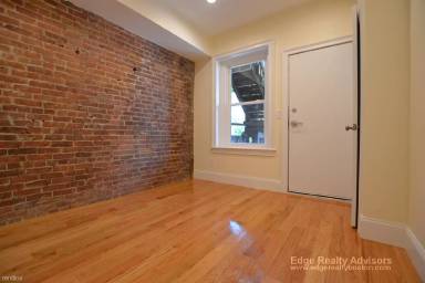 Main picture of 79 Brighton Ave