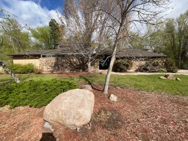 Main picture of 550 N Bear Paw Ln