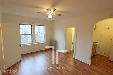Main picture of 2536 N Sawyer Ave Apartments